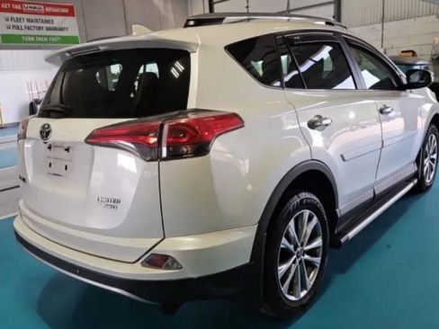 Used 2017 Toyota RAV4 Limited AWD/4WD image 2