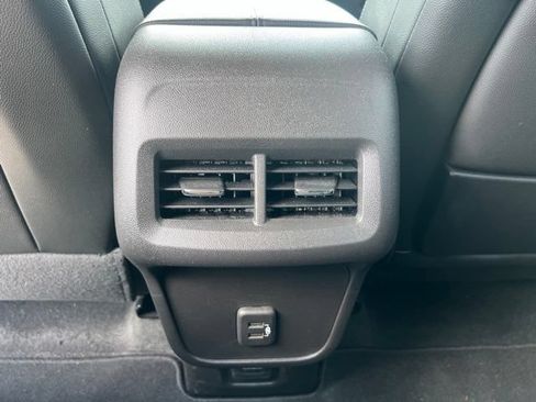 Used 2024 GMC Terrain SLT FWD image 21
