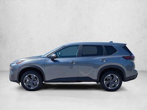 Used 2024 Nissan Rogue SV FWD image 8