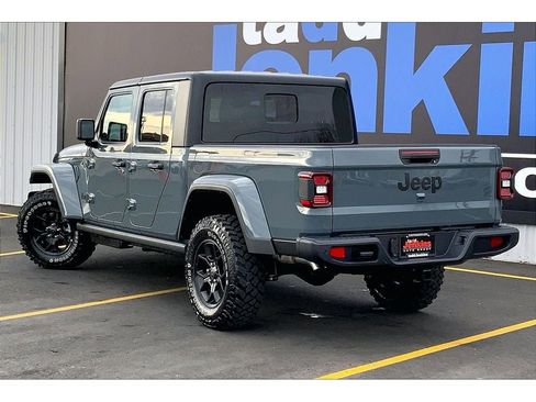 New 2026 Jeep Gladiator Sport AWD/4WD image 3