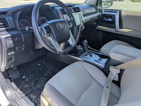 Used 2022 Toyota 4Runner SR5 Premium w/ Moonroof Package AWD/4WD image 24