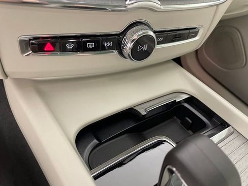 Certified 2024 Volvo XC60 T8 Plus w/ Protection Package Premier image 33