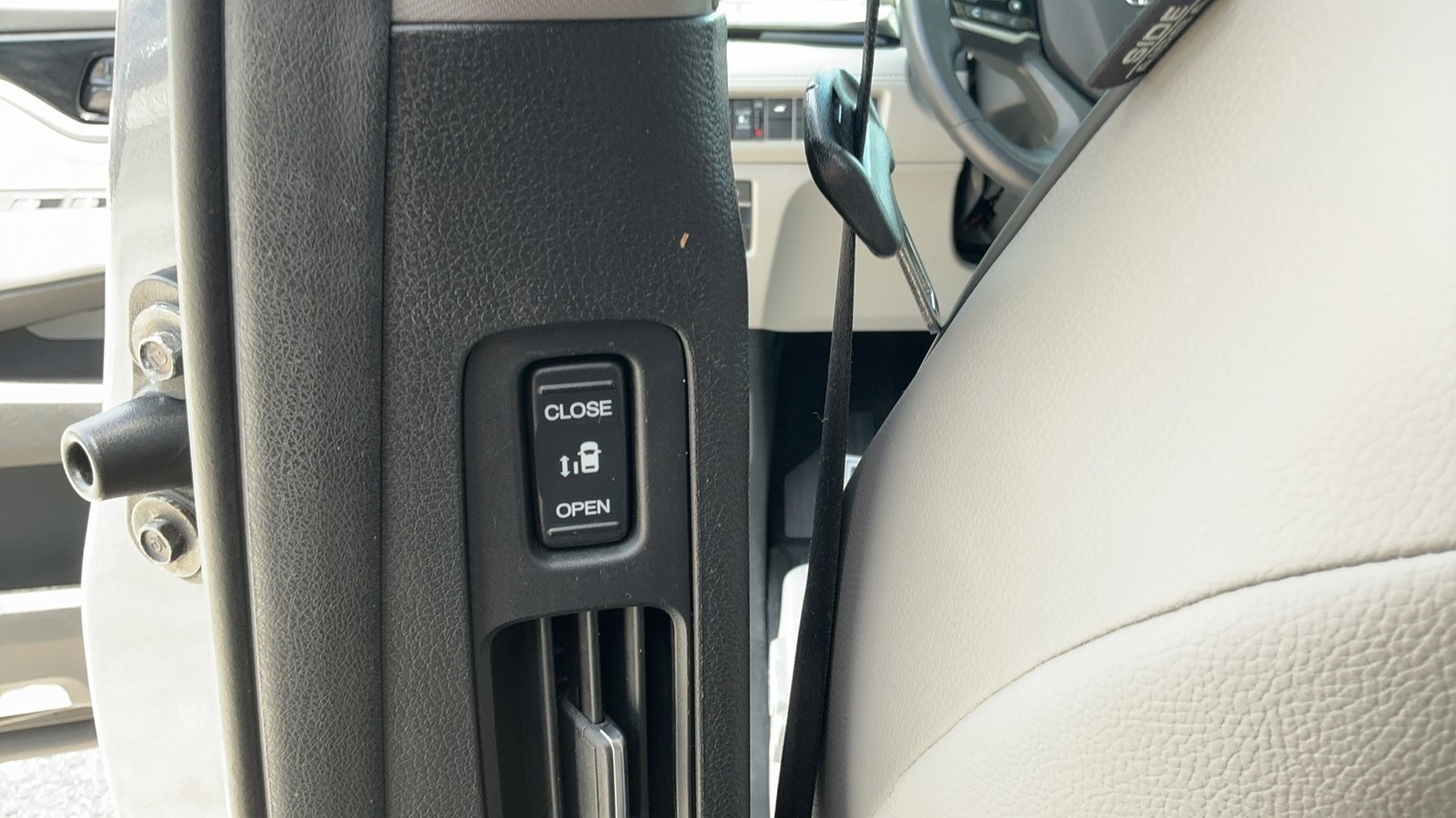 Used 2023 Honda Odyssey Elite image 44