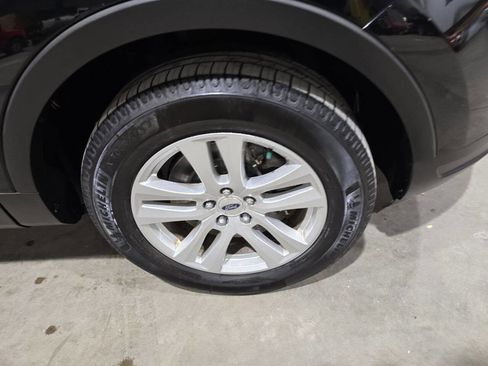 Used 2018 Ford Explorer XLT w/ Equipment Group 202A image 20