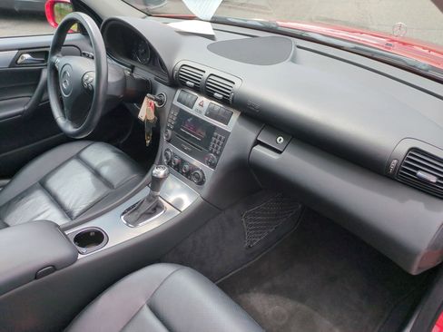 Used 2006 Mercedes-Benz C 230 Sedan image 33
