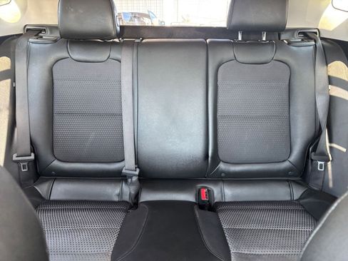 Used 2025 Chevrolet Trax LT w/ LT Convenience Package image 37