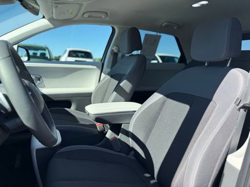 Certified 2024 Hyundai Ioniq 5 SEL image 17