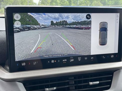 New 2025 Ford Explorer Active w/ Active Comfort Package image 11