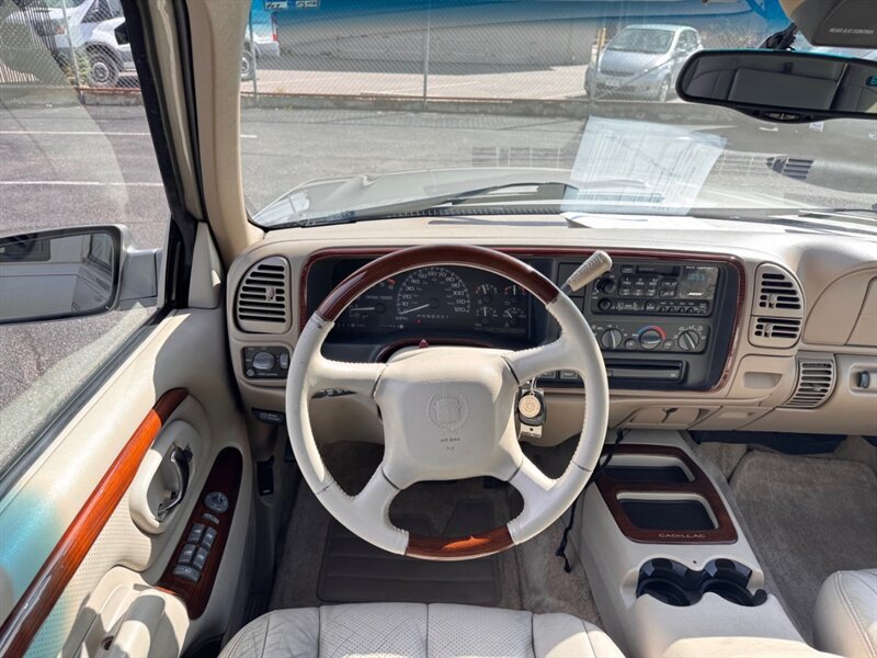 Used 2000 Cadillac Escalade 4WD image 15
