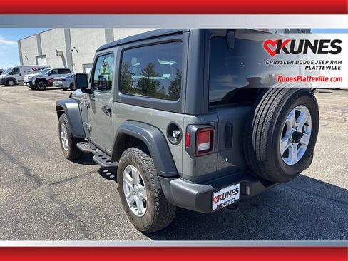 Used 2019 Jeep Wrangler Sport AWD/4WD image 6