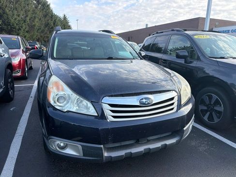 Used 2012 Subaru Outback 2.5i Premium w/ All-Weather Pkg AWD/4WD image 5