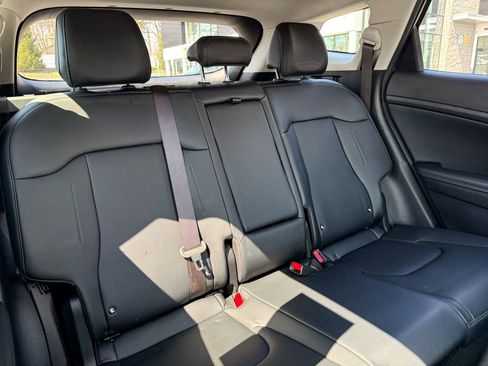 Used 2023 Kia Sportage EX image 14