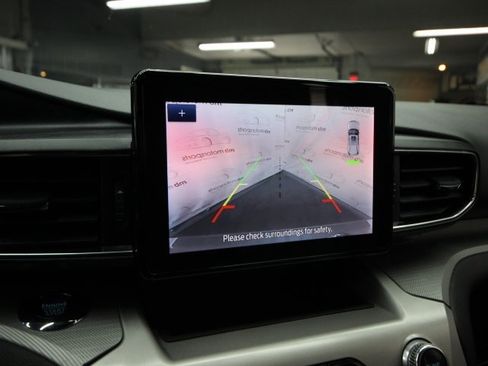 Used 2022 Ford Explorer XLT w/ Equipment Group 202A image 22