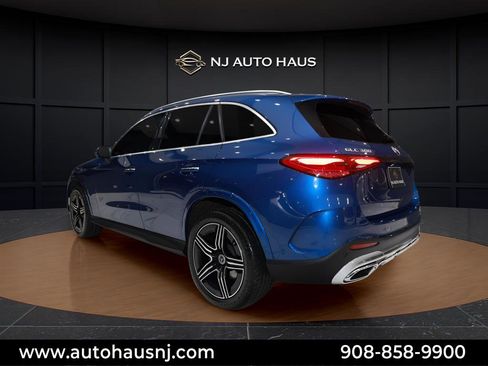 Used 2024 Mercedes-Benz GLC 300 4MATIC w/ AMG Line image 6