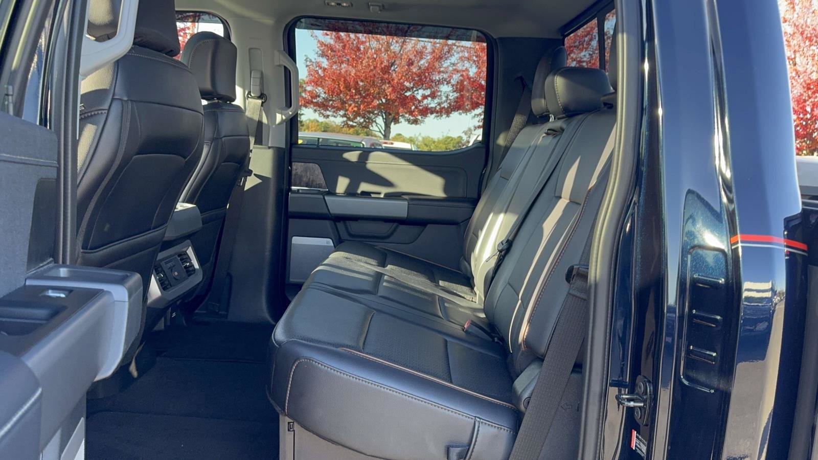 Used 2025 Ford F250 Lariat w/ Lariat Ultimate Package AWD/4WD image 19