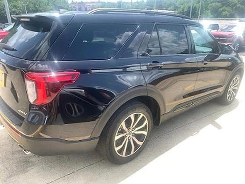 Used 2024 Ford Explorer ST-Line w/ Class IV Trailer Tow Package image 14