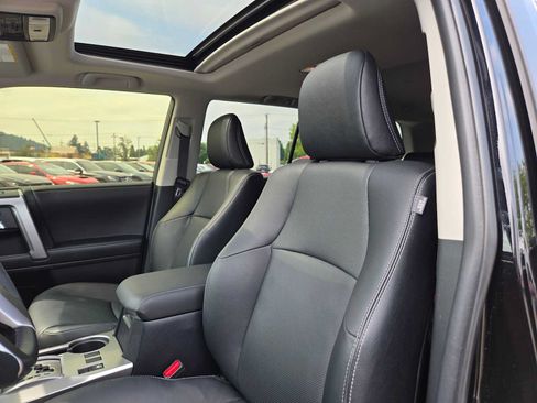 Used 2024 Toyota 4Runner Limited AWD/4WD image 22