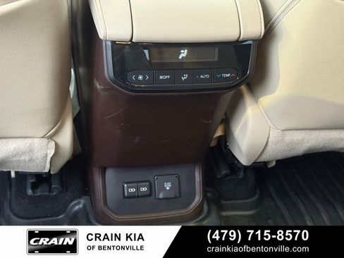 Used 2022 Toyota Highlander Limited image 29