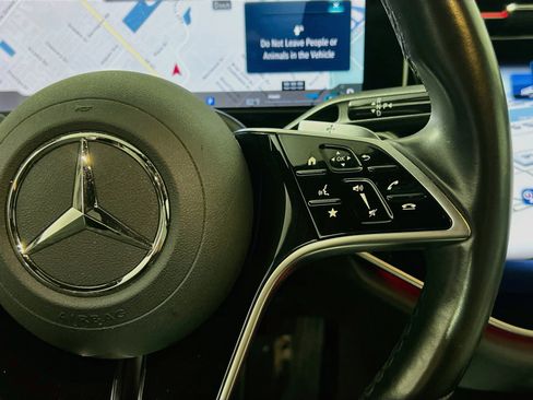 Used 2024 Mercedes-Benz E 350 4MATIC Sedan image 19
