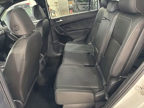 Certified 2022 Volkswagen Tiguan SE R-Line image 25
