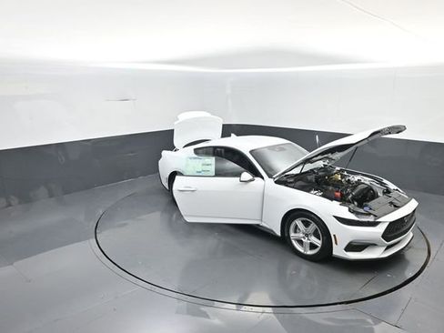 New 2026 Ford Mustang Coupe image 32