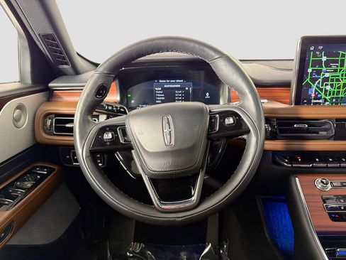 Used 2023 Lincoln Aviator Reserve w/ Equipment Group 201A RWD image 23