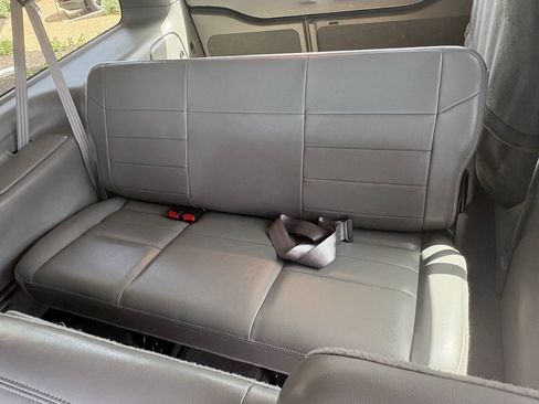 Used 2005 Ford Excursion XLT AWD/4WD image 27