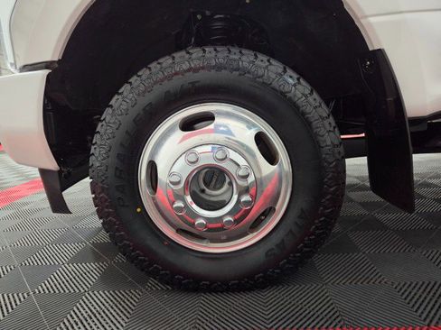 Used 2019 Ford F350 Platinum w/ Platinum Ultimate Package image 88