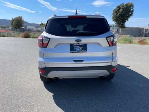 Used 2018 Ford Escape SE FWD image 7