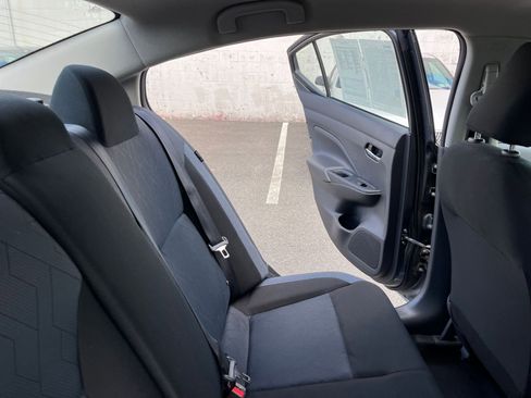 Used 2025 Nissan Versa SV FWD image 36