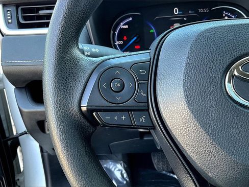 Used 2024 Toyota RAV4 LE image 17