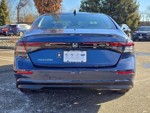 Used 2025 Honda Accord SE image 5