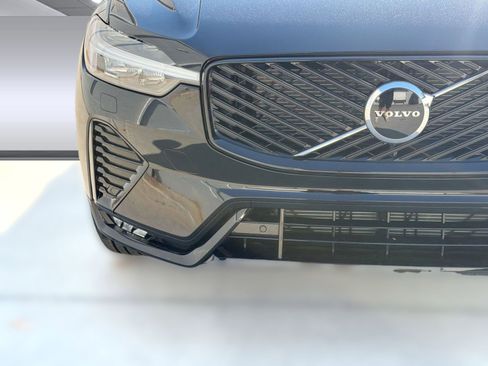 New 2026 Volvo XC60 B5 Core w/ Climate Package AWD/4WD image 11