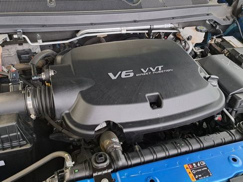 Used 2022 Chevrolet Colorado LT w/ Safety Package image 32