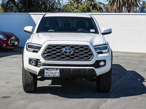 Used 2022 Toyota Tacoma TRD Off-Road image 2