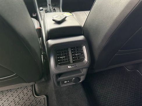 Used 2022 Volkswagen Tiguan SE R-Line FWD image 23