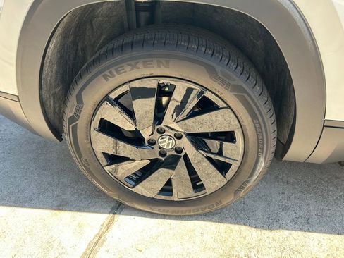 New 2026 Volkswagen Atlas Cross Sport SE image 25