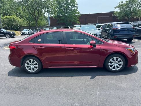 Used 2024 Toyota Corolla LE FWD image 3