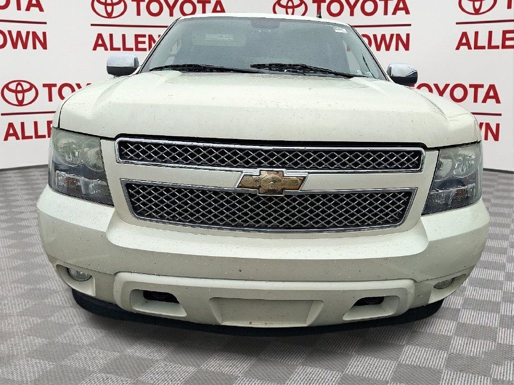 Used 2009 Chevrolet Tahoe LTZ AWD/4WD image 2