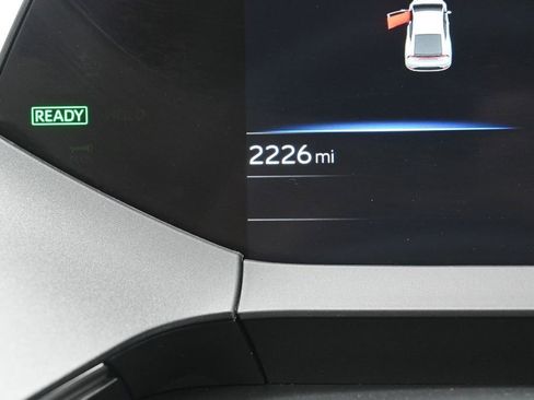Certified 2024 Toyota Prius LE AWD/4WD image 17