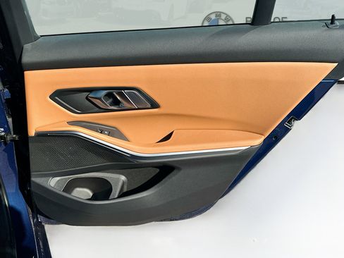 Used 2023 BMW 330i Sedan w/ Driving Assistance Package image 32