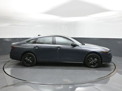 Used 2025 Honda Accord SE image 26