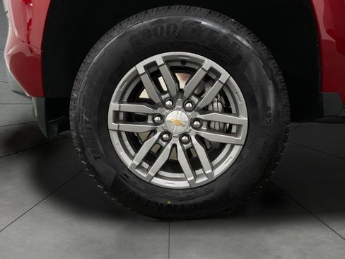 Used 2026 Chevrolet Colorado LT w/ LT Convenience Package AWD/4WD image 13
