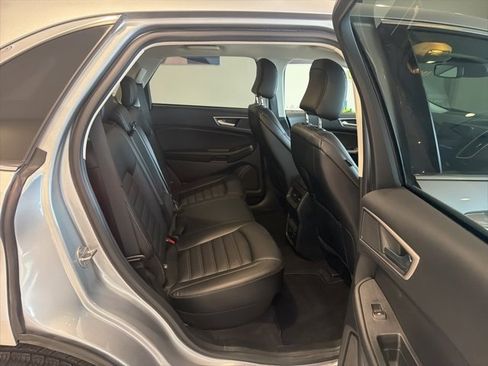 Used 2022 Ford Edge SEL w/ Convenience Package image 18