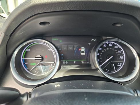 Used 2020 Toyota Camry XLE FWD image 18