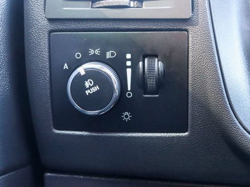 Used 2013 Dodge Challenger SRT8 w/ Harman Kardon Audio Group RWD image 28