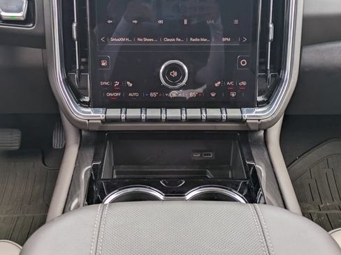 Certified 2025 GMC Yukon Elevation AWD/4WD image 20