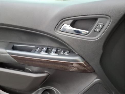 Used 2020 GMC Canyon SLE image 10