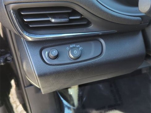 Certified 2024 Buick Envista Preferred w/ Convenience I Package image 17