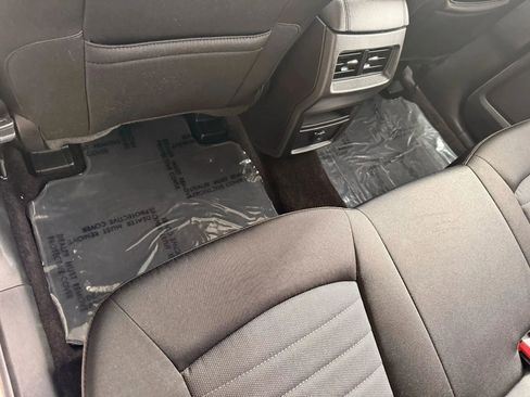 Used 2017 Ford Edge SE image 21